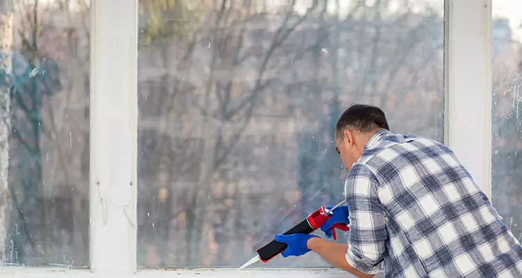 Quality Sliding Shower Door Repair for Closing Issues in Warrington, FL